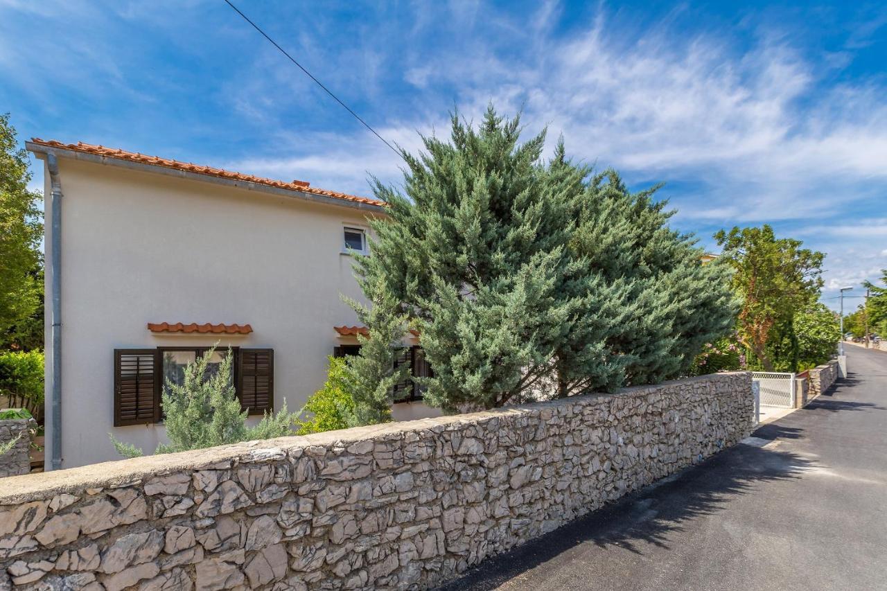 Appartamento Apartman Hana Omišalj Esterno foto