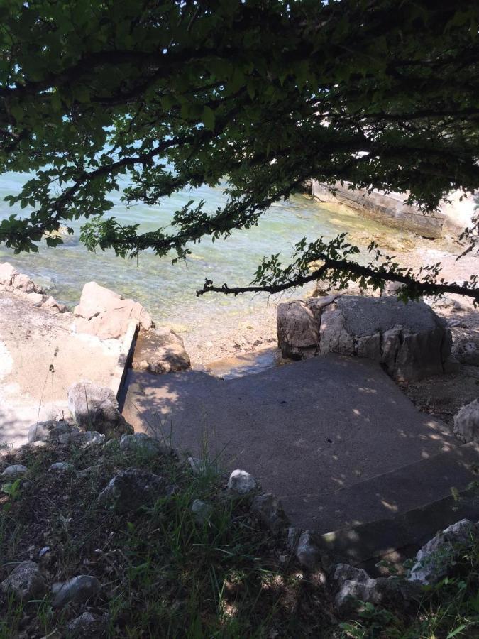 Appartamento Apartman Hana Omišalj Esterno foto